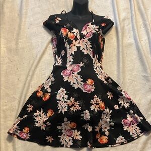 imPRESS Black and White Garment